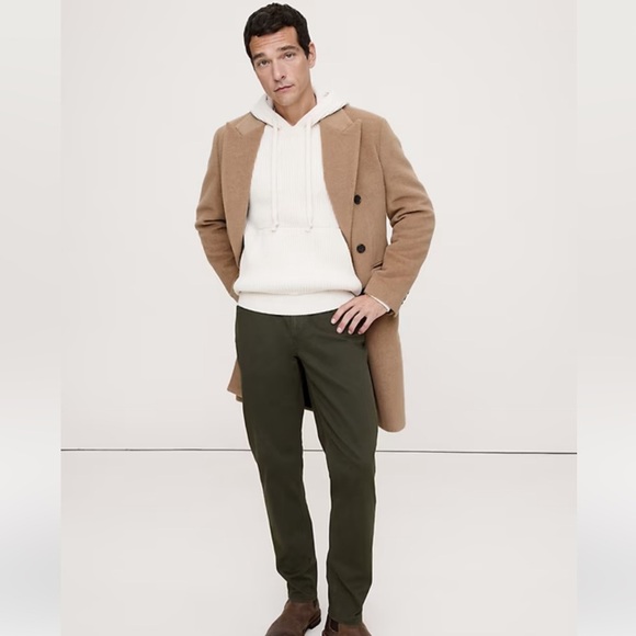 Banana Republic Other - Banana Republic Men's Athletic Traveler Pant in Dark Olive Green 34x32